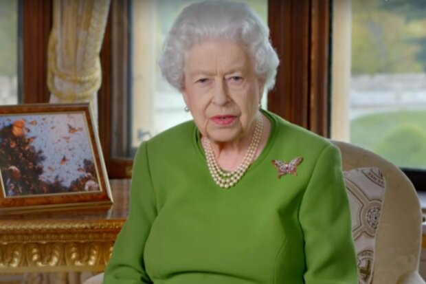 Królowa Elżbieta II zachwyciła Brytyjczyków. Pojawiła się w londyńskim metrze. O co chodzi