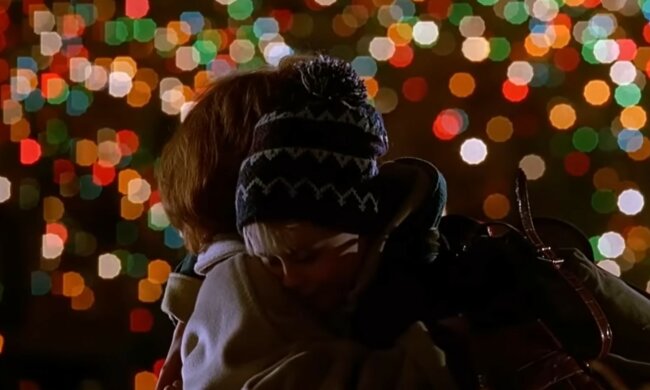 Catherine O’Hara i Macaulay Culkin, screen Youtube @BungiemanLP