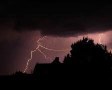 Gwałtowne załamanie pogody nad Polską. IMGW pilnie ostrzega
