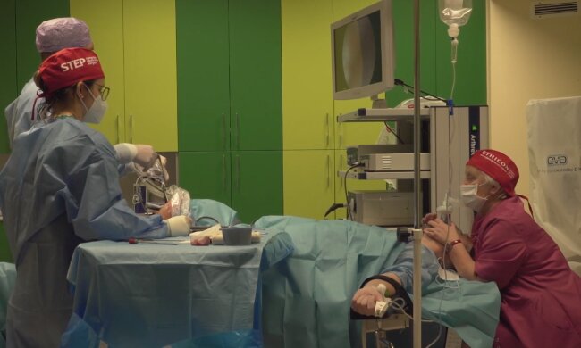 Szpital, zabieg. Źródło: Youtube KCM Clinic