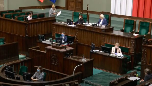 Sejm uchwalił Tarczę 4.0. / YouTube