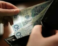 Niektóre banknoty o nominale 10, 20 i 50 złotych są warte sporo pieniędzy. W grę wchodzi nawet kilka tysięcy. Znaczenie ma jeden drobny szczegół