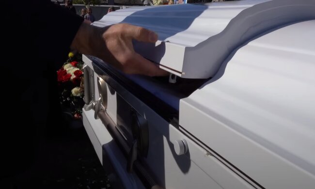 Trumna, źródło: YouTube/Spring of Life Church | SOL