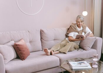 Z życia wzięte. "Przez lata żyłam dla męża i dzieci": Teraz usłyszałam, że jestem stara i niepotrzebna: on ma kochankę, a oni swoje rodziny