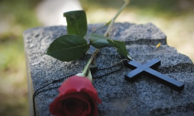 Cmentarz/YouTube @Czas na historię