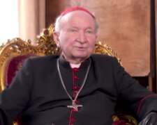 Kardynał Marian Jaworski trafił do szpitala. Jaki jest jego stan