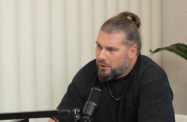 Piotr Adamski/YouTube @Kozaczek