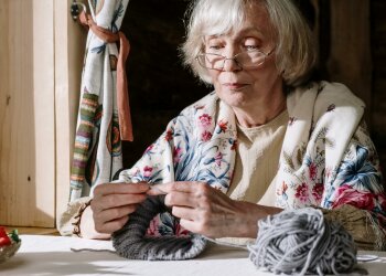 starsza Pani @pexels