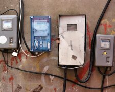 Sprawdź licznik prądu. Jeśli pokazuje coś takiego, natychmiast zareaguj. Możesz przepłacać za energię