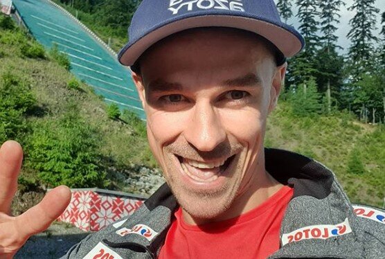 Piotr Żyła i jego zarobki. Czy idą w parze z osiągnięciami sportowymi, czy przypominają relację z byłą żoną