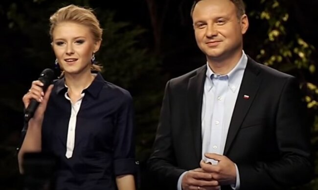 Kinga Duda/screen YouTube