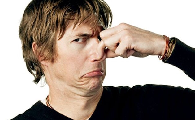 Kilkanaście zakładów zostało oblanych kwasem. „Smród jest nie do zniesienia”