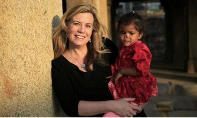 Kobieta adoptowała dwie dziewczynki ze specjalnymi potrzebami, których nikt inny nie chciał. Życie całej trójki zmieniło się na zawsze