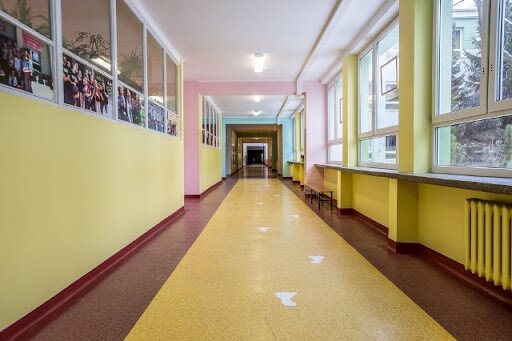 Szkoła, korytarz