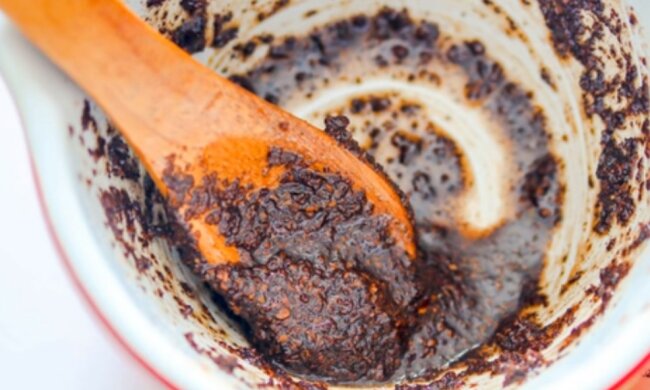 Kilka niezwykłych zastosowań fusów z kawy, które mogą Cię zaskoczyć. Możesz już nie wyrzucać fusów od razu do kosza