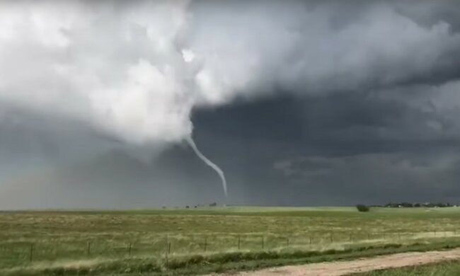 trąba lądowa / YouTube: Live Storm Chasers
