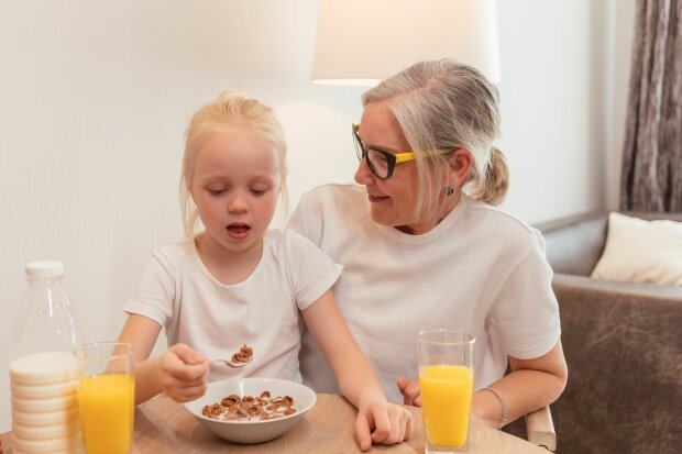 Z życia wzięte. "Moje dzieci traktują mnie jak darmową opiekunkę": Mam już dość ciągłego pilnowania wnuków