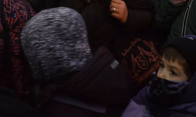 "Twarze ludzkości". Historia uchodźców ukraińskich i niesamowitego wsparcia ze strony Polaków