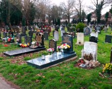 Cmentarz/YouTube @Polskie Miejsca w Wielkiej Brytanii