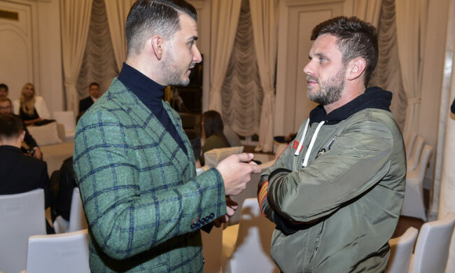 Bartłomiej Misiewicz, Antek Królikowski