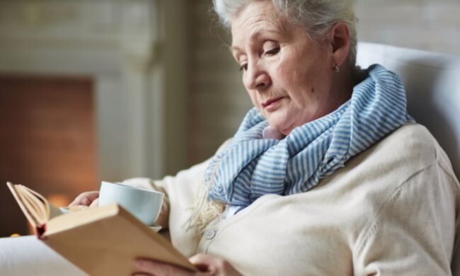 Kobieta/YouTube @Ploteczki