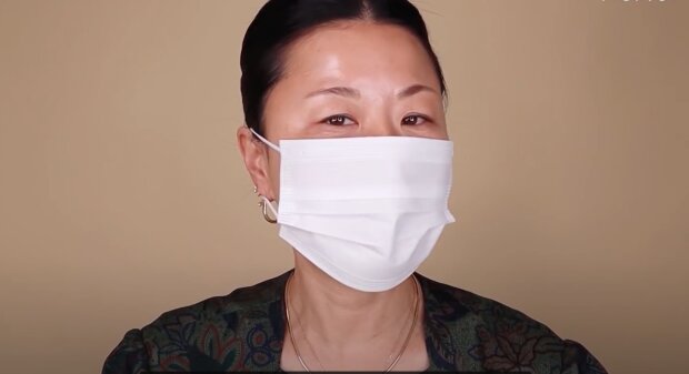 Maseczka, makijaż. Screen: Hong's MakeuPlay YouTube