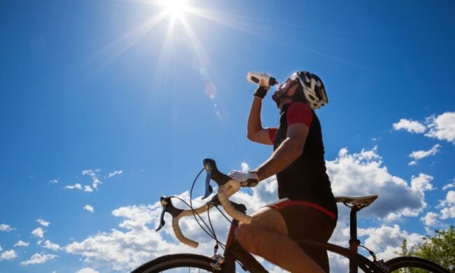 Pogoda na lato 2020. Źródło: letsride.co.uk