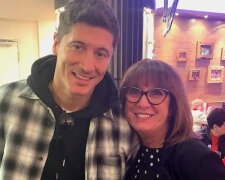 Robert Lewandowski z mamą/ https://sport.radiozet.pl/