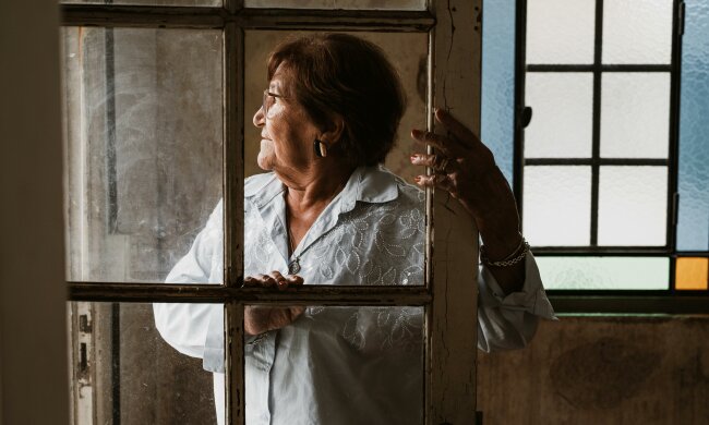 Z życia wzięte. "Syn i synowa wyjechali za granicę": A ja zostałam sama z ich kredytem i pustym domem