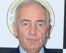 72-letni Karol Strasburger został ojcem. Prowadzący "Familiady" szczerze o stanie zdrowia dziecka