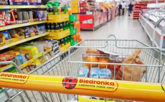 Biedronka przekazała ważną wiadomość. Przeczytaj ją przed pójściem do sklepu