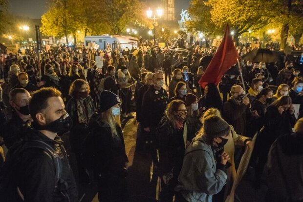 Już 17 dzień protestów. Strajk Kobiet w Gdańsku nie odpuszcza. Doszło do głośnego manifestu, co się stało