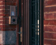 Pukają do drzwi w całej Polsce i sprawdzają ten dokument. Brak może kosztować nawet 5000 zł