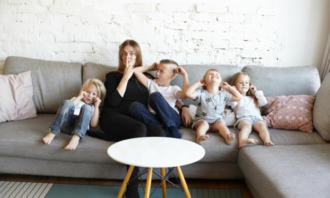 Świetna wiadomość dla mam na pełen etat, już niedługo otrzymają dodatkowe pieniądze. Kto i ile dostanie