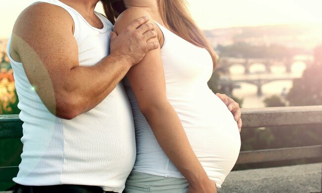 Z życia wzięte. "Zostałam matką dopiero w wieku 38 lat": Dziś żałuję, bo mój 50-letni mąż ma już na wszystko kompletnie wyłączone chęci