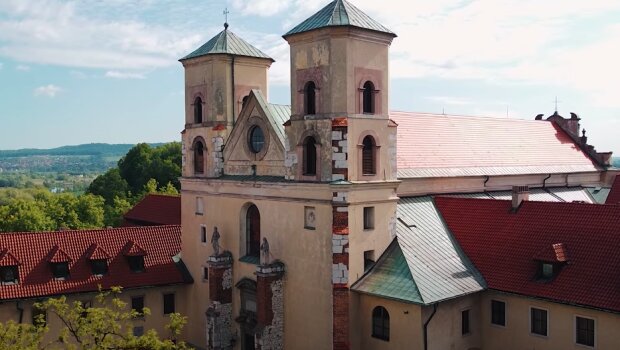 Klasztor w Tyńcu / YouTube: PCh24TV · Polonia Christiana