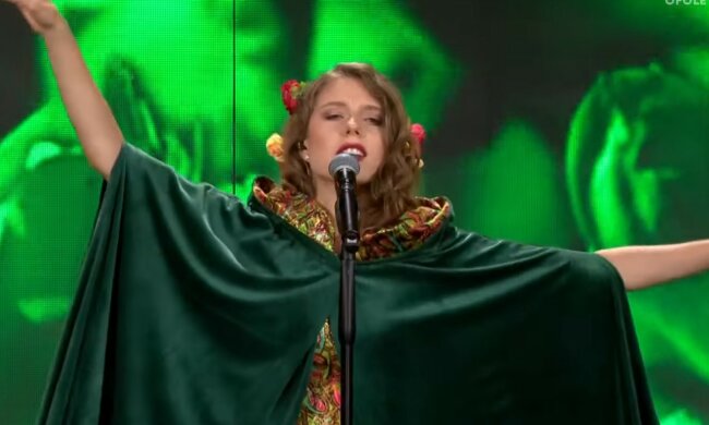 Karolina Lizer/Yt @MUSIC DISC.