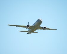 Samolot wypadł z pasa i staranował samochody. Są ofiary i ciężko ranni. Przerażające nagrania