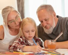 Z życia wzięte. Dziadek mocno nas zaskoczył. "Jeśli zostawisz nam wnuki na lato, zostaw też pieniądze"