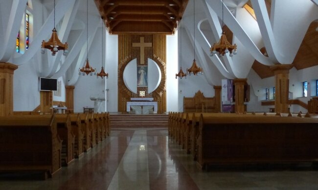 Informacje z sanepidu potwierdzone. Pilnie poszukiwani są wierni, którzy w tym kościele przyjmowali komunię świętą. Możliwe zakażenie SARS CoV-2