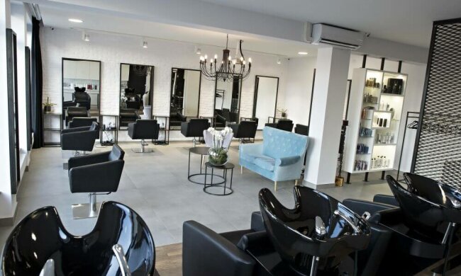 Salon fryzjerski/ https://jmpuchalka.pl/