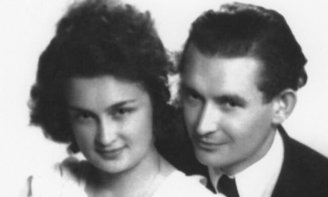 Miejsce spoczynku Rajmunda Kaczyńskiego mocno przykuwa uwagę. Napis tam umieszczony nie pozostawia wątpliwości