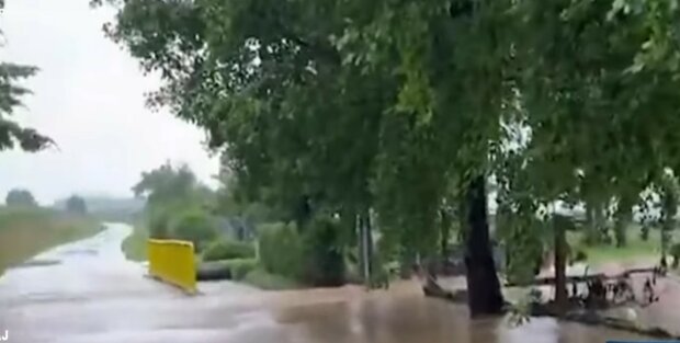 woda zalała miejscowości, screen Youtube @TelewizjawPolsce24