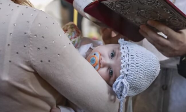 Chrzest/YouTube @Agnieszka k.