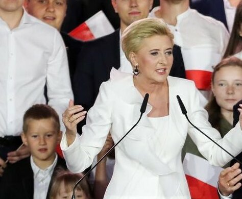 Wieczór wyborczy już za nami. Pewien element stroju Agaty Dudy zwrócił uwagę wnikliwych widzów. O co chodzi