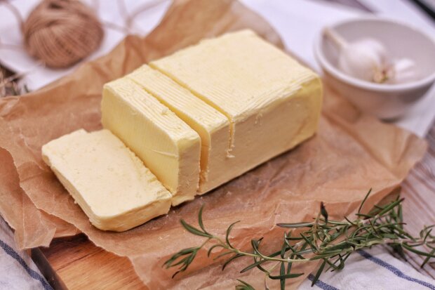 Margaryna czy masło? Obalamy mity na temat tłuszczu