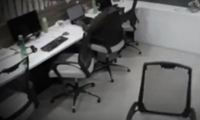 Duch na filmie/screen YouTube