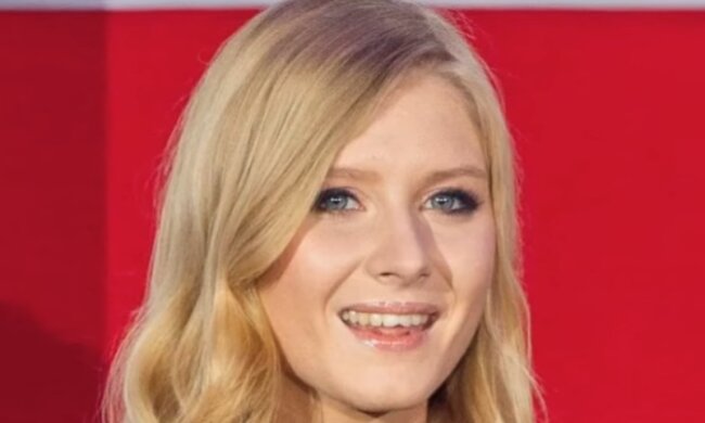 Kinga Duda przyłapana w czasie przerwy w pracy. Córka prezydenta ma zaskakujący nałóg