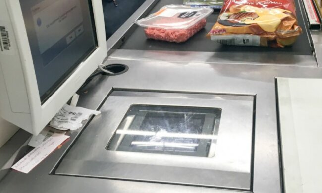 Do jednej z polskich Biedronek wzywano policję, straż pożarną i pogotowie. Kasjerka zapamięta ten dzień do końca życia. Co się stało