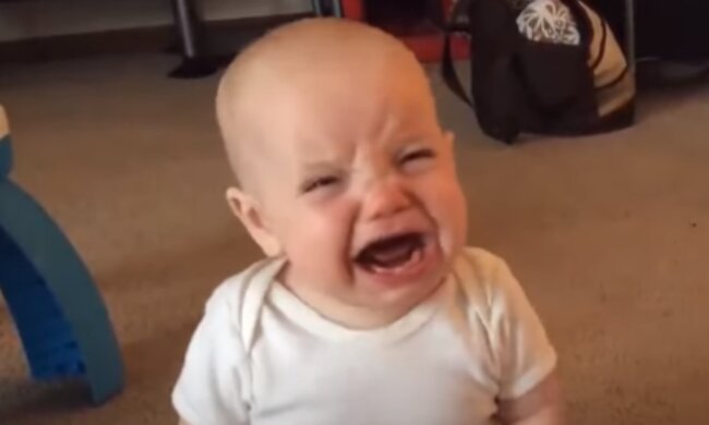 Płaczące dziecko/YouTube @Laki